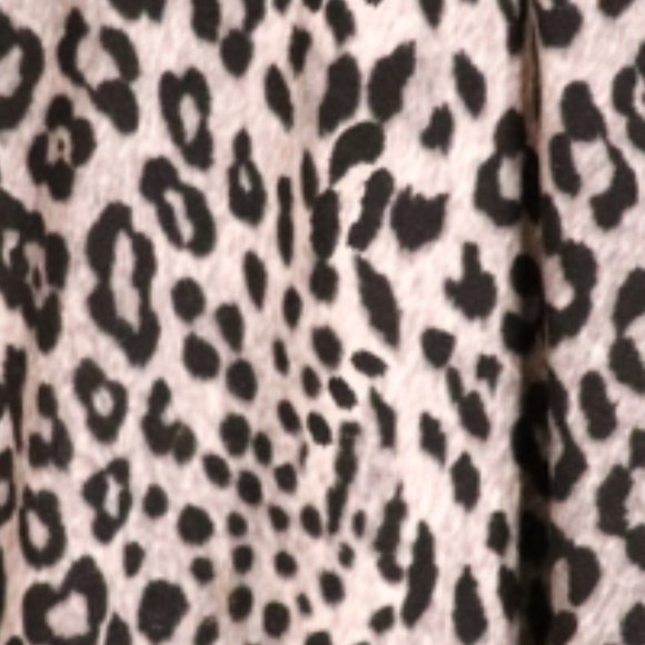 GREY ANIMAL PRINT WOMENS LARGE SHIRT - Picture 3 of 4